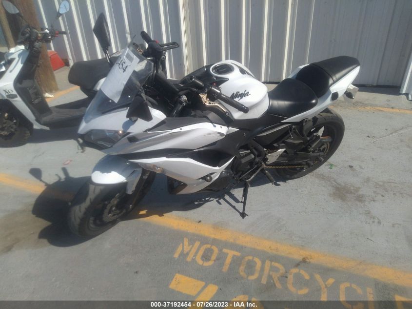 2017 KAWASAKI EX650 J - JKAEXEJ10HDA00832