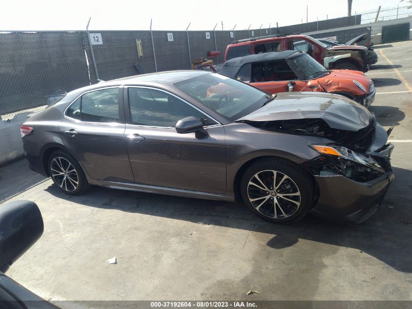 2020 TOYOTA CAMRY SE/SE NIGHT SHADE - 4T1G11AK7LU368234