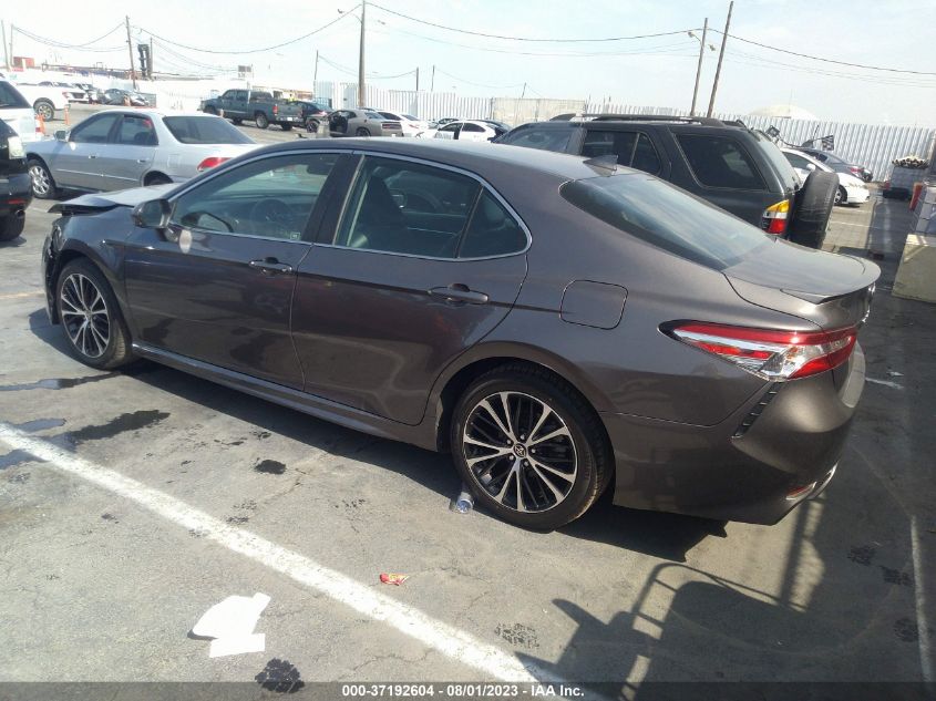 2020 TOYOTA CAMRY SE/SE NIGHT SHADE - 4T1G11AK7LU368234