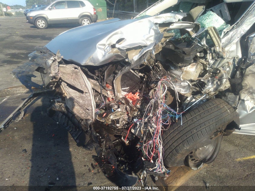 VIN 2T3H1RFV3KW045732 2019 TOYOTA RAV4 LE