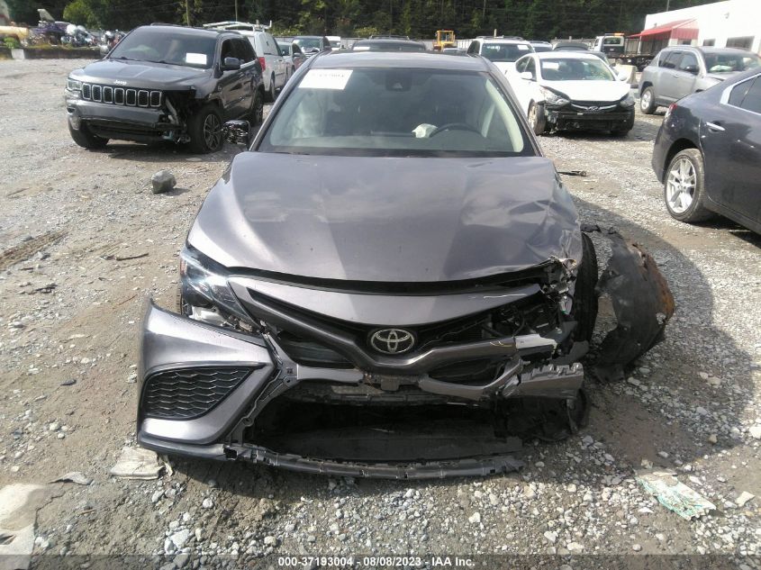 2021 TOYOTA CAMRY SE - 4T1G11AK6MU585629