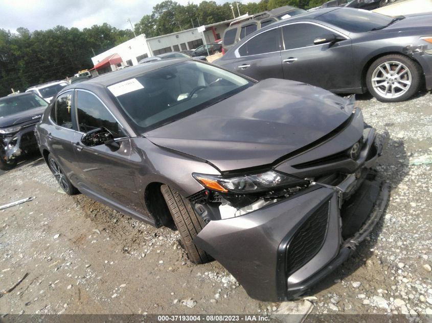 2021 TOYOTA CAMRY SE - 4T1G11AK6MU585629