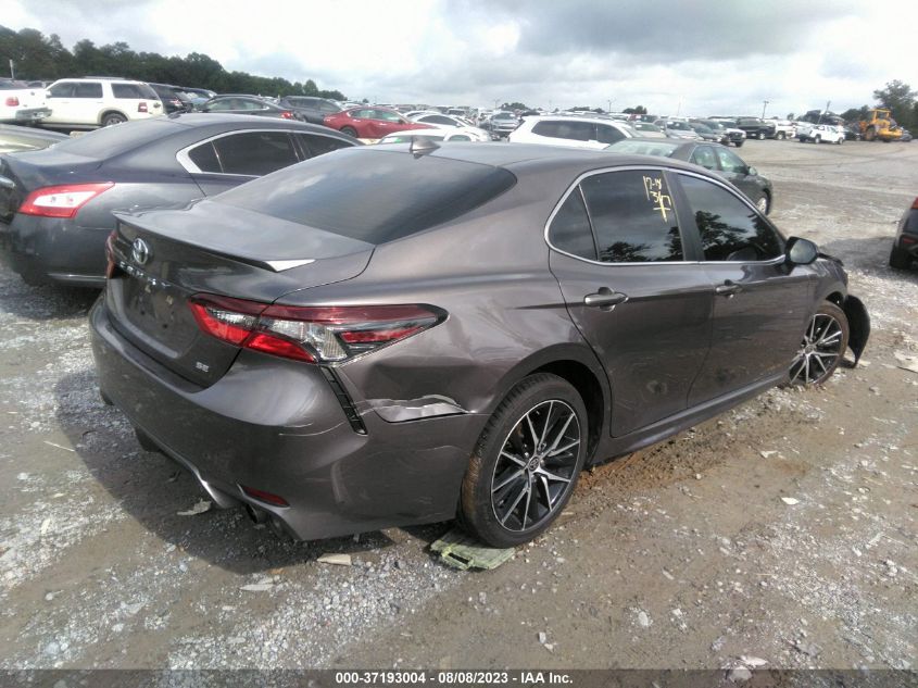 2021 TOYOTA CAMRY SE - 4T1G11AK6MU585629