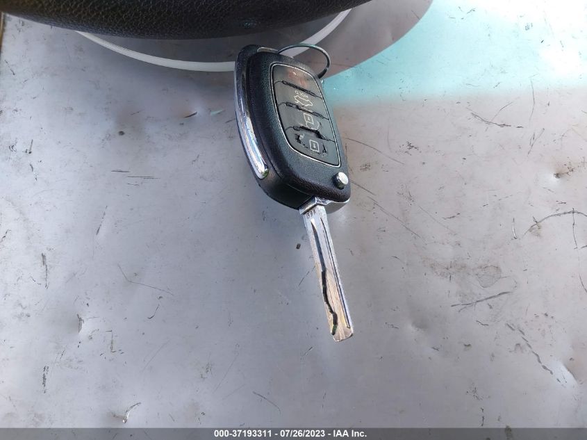 2015 HYUNDAI SONATA 2.4L SE - 5NPE24AF9FH212384