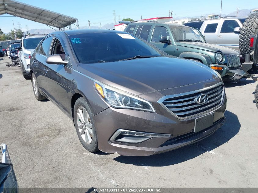 2015 HYUNDAI SONATA 2.4L SE - 5NPE24AF9FH212384