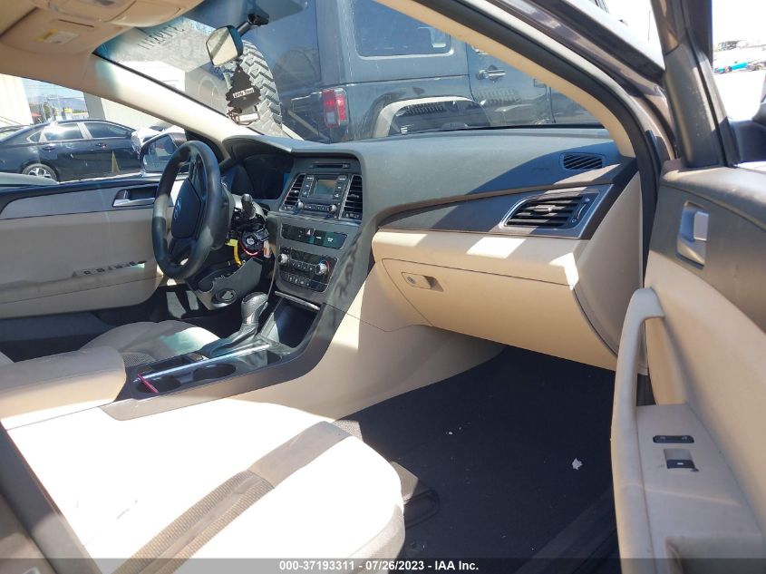 2015 HYUNDAI SONATA 2.4L SE - 5NPE24AF9FH212384