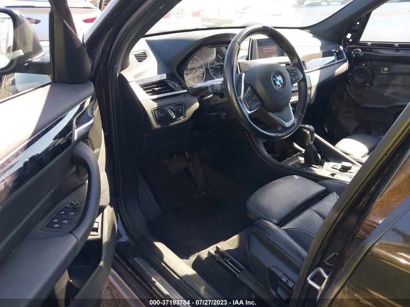 VIN WBXHT3C36J5F93410 2018 BMW X1 XDRIVE28I
