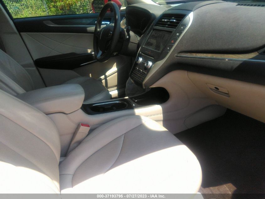 2017 LINCOLN MKC RESERVE - 5LMCJ3C96HUL54429
