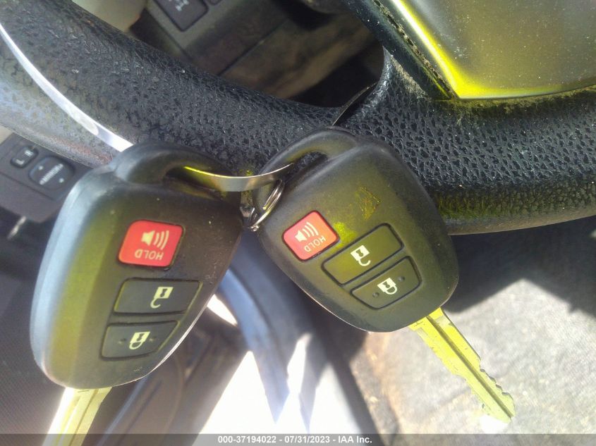 2013 TOYOTA RAV4 LE - JTMBFREV0DD035880