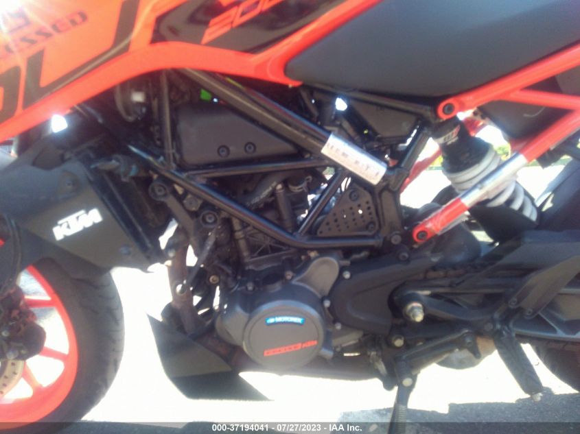 2020 KTM 200 DUKE - MD2JPC403LC090477