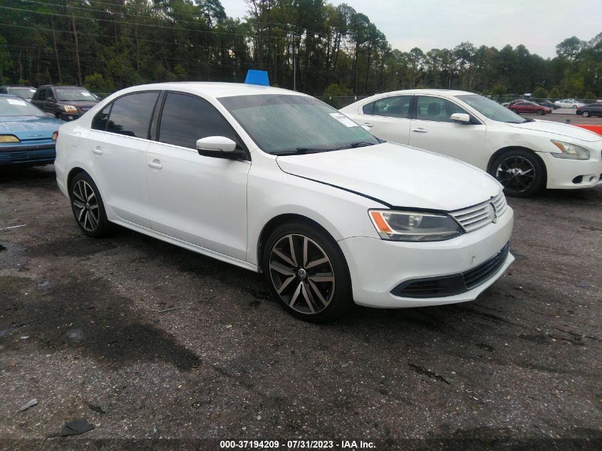 2013 VOLKSWAGEN JETTA SEDAN SE - 3VWDP7AJ9DM392750