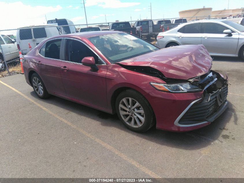 2022 TOYOTA CAMRY LE - 4T1C11AK7NU635969