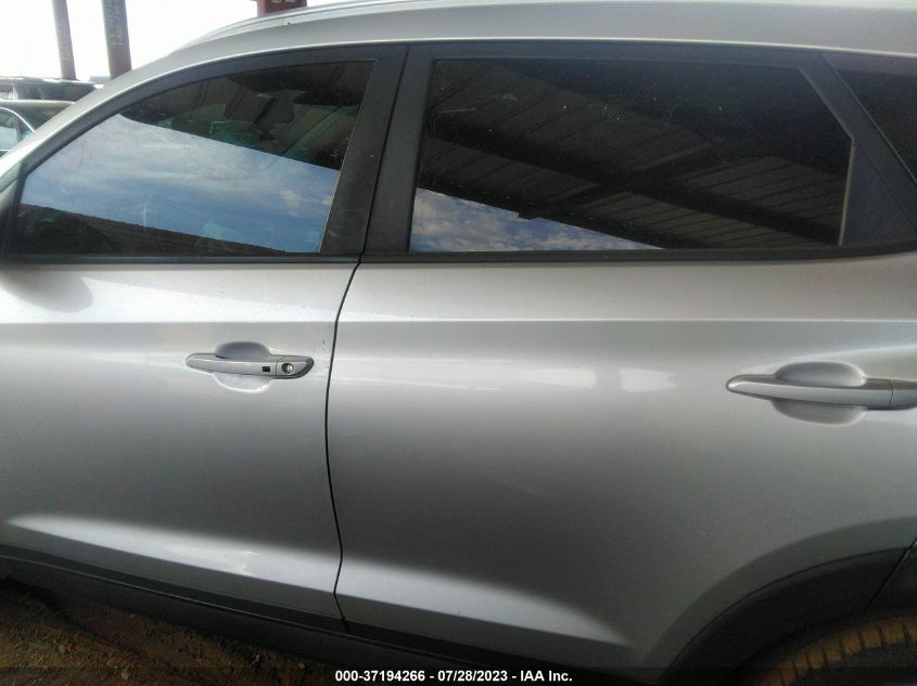 2016 HYUNDAI TUCSON LIMITED/SPORT AND ECO/SE - KM8J33A25GU164954