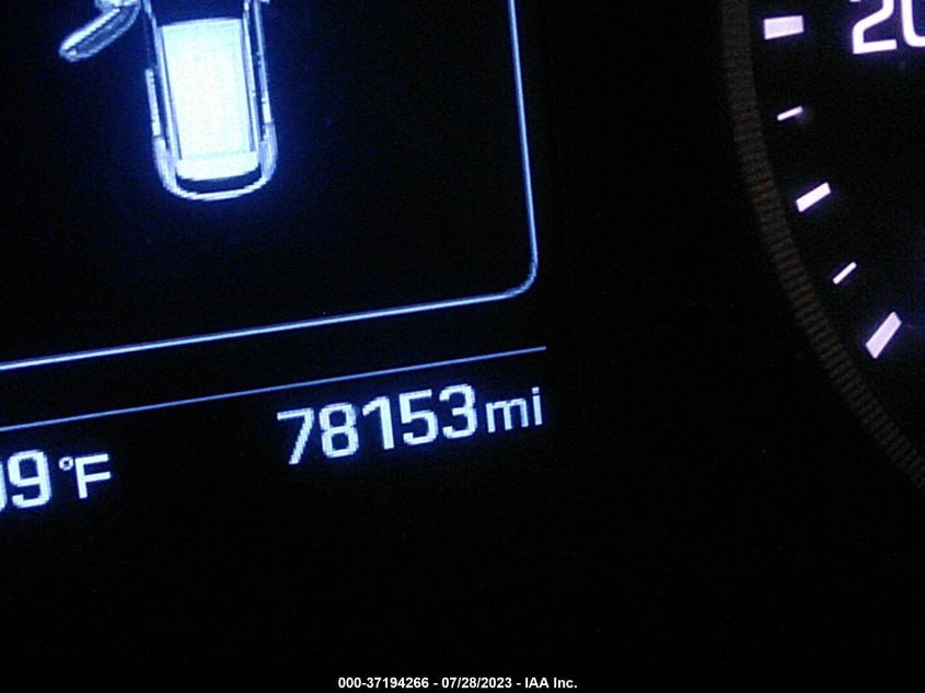 2016 HYUNDAI TUCSON LIMITED/SPORT AND ECO/SE - KM8J33A25GU164954