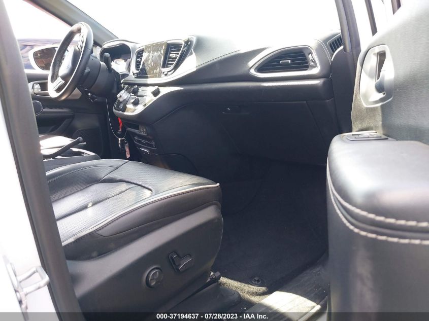 2018 CHRYSLER PACIFICA LIMITED - 2C4RC1GG0JR358181