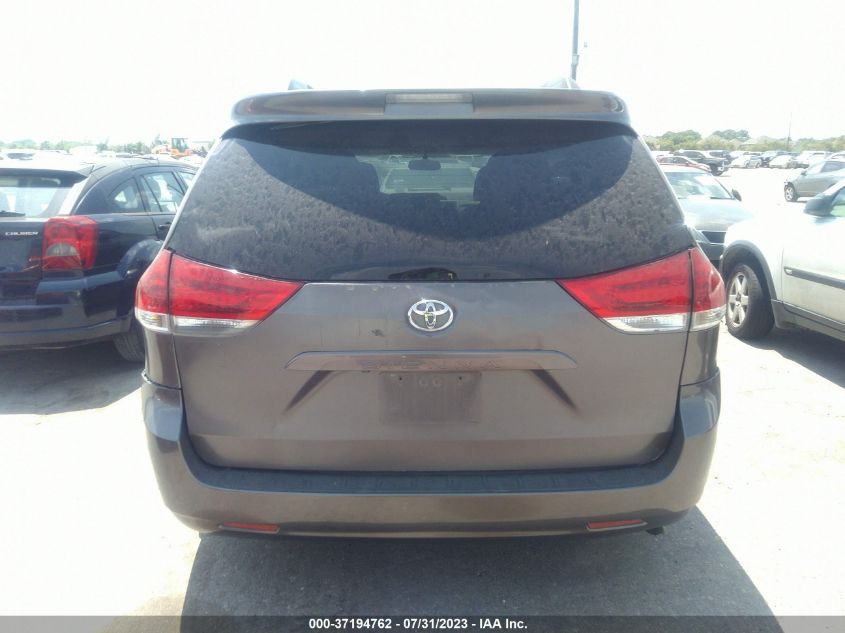 2013 TOYOTA SIENNA LE - 5TDKK3DCXDS382212