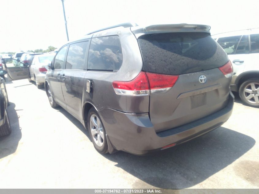 2013 TOYOTA SIENNA LE - 5TDKK3DCXDS382212