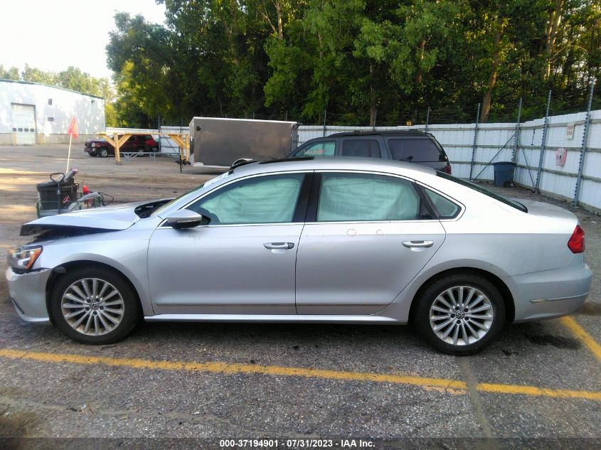 2016 VOLKSWAGEN PASSAT SE - 1VWBT7A33GC069482