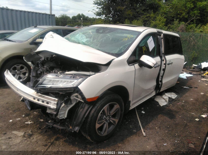 VIN 5FNRL6H8XJB042951 2018 HONDA ODYSSEY TOURING