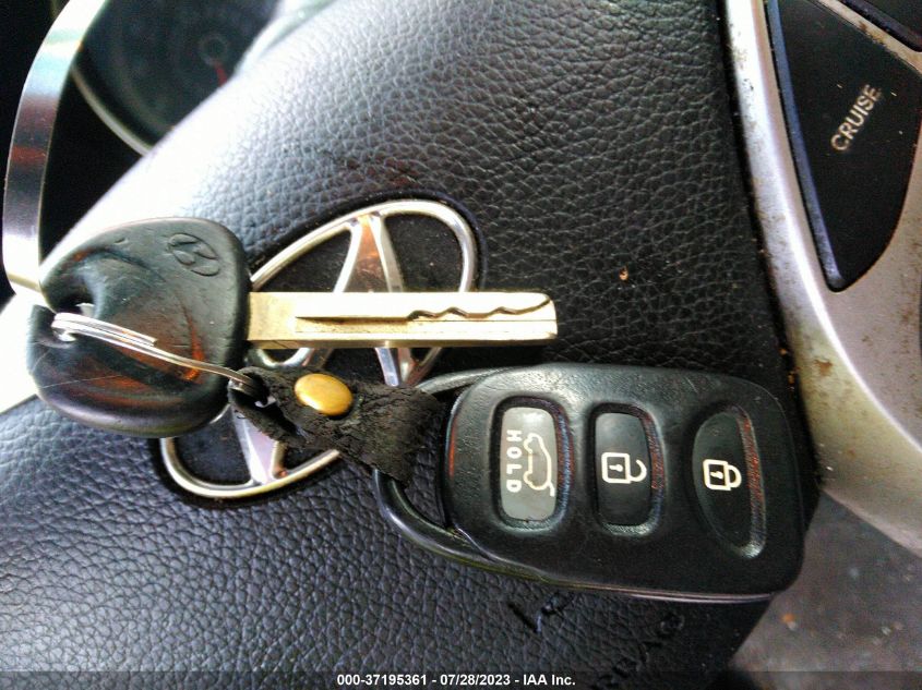 2014 HYUNDAI ELANTRA GT - KMHD35LH4EU216890