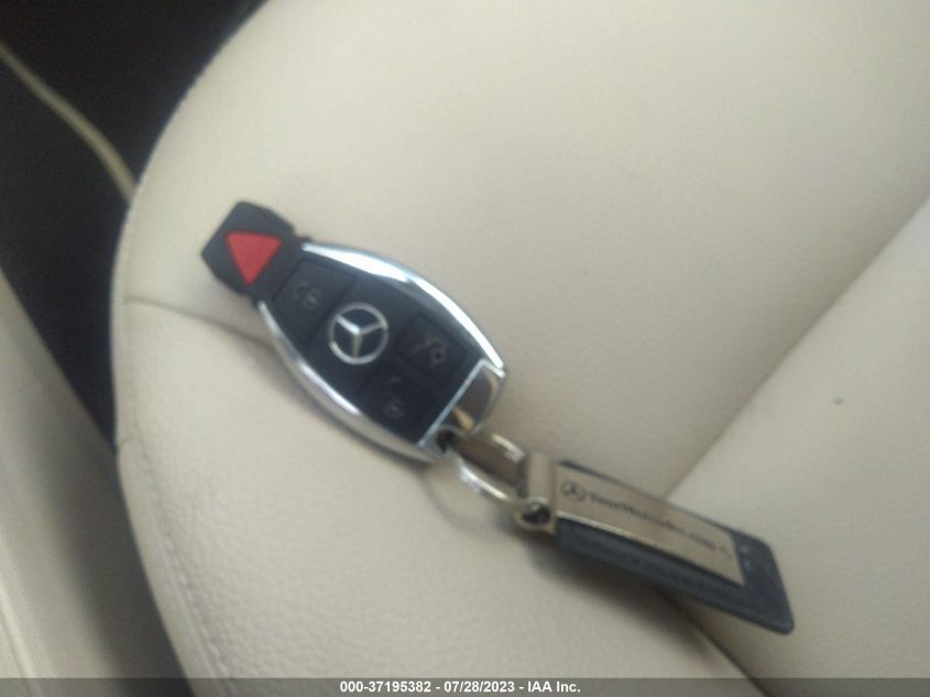 2015 MERCEDES-BENZ GLA-CLASS GLA 250 - WDCTG4GB3FJ109475