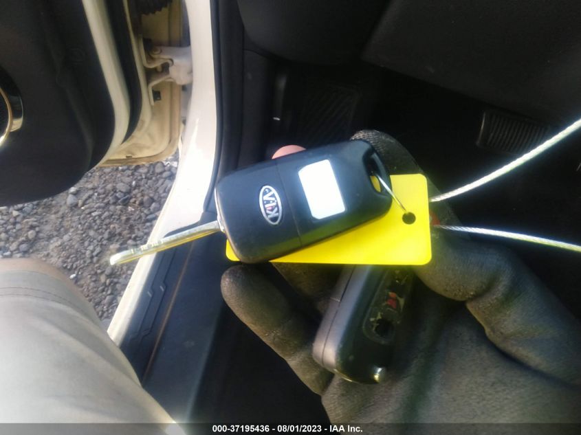 2013 KIA SOUL + - KNDJT2A62D7559606
