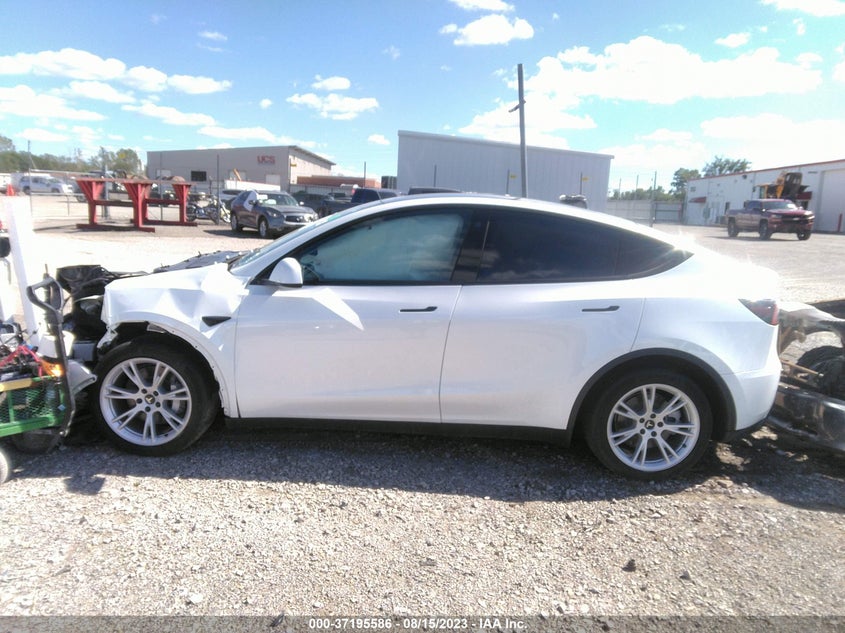 VIN 7SAYGDEE0NA010286 2022 TESLA MODEL Y LONG RANGE