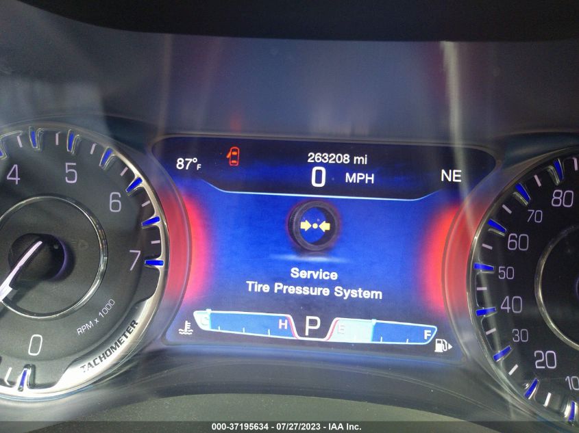 2015 CHRYSLER 200 C - 1C3CCCCB7FN661981