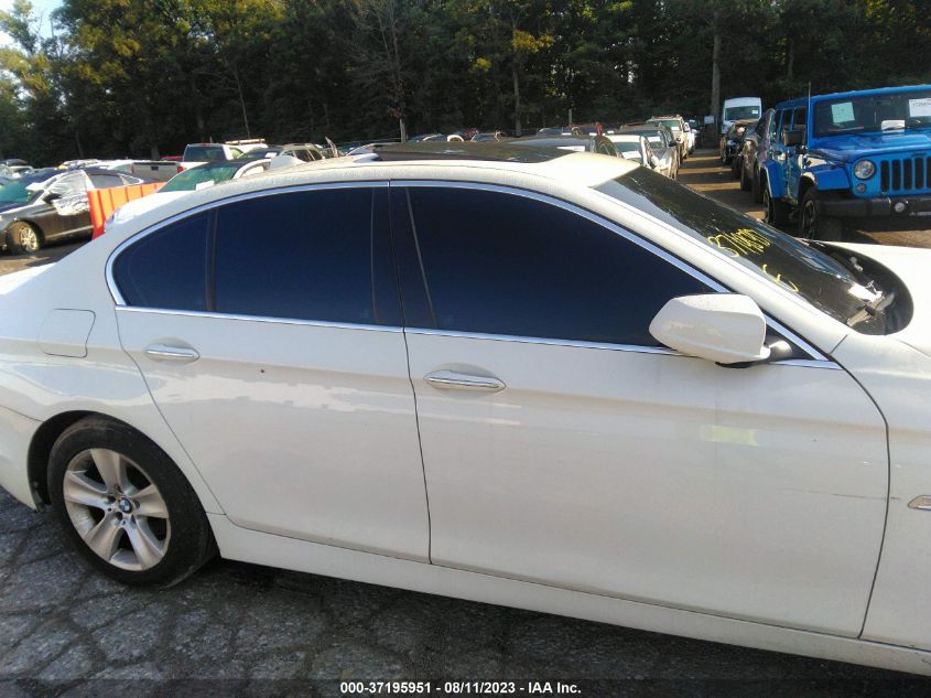 2013 BMW 5 SERIES 528I XDRIVE - WBAXH5C53DDW15875