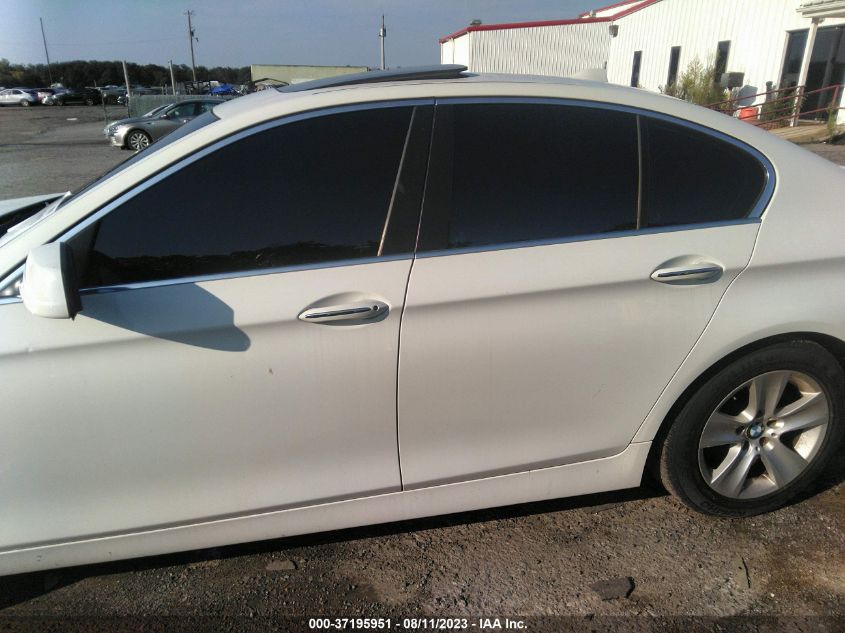 2013 BMW 5 SERIES 528I XDRIVE - WBAXH5C53DDW15875