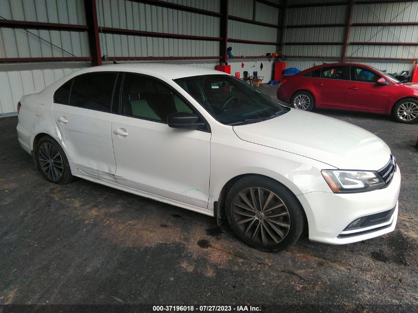 2016 VOLKSWAGEN JETTA SEDAN 1.8T SPORT - 3VWB17AJ3GM215611