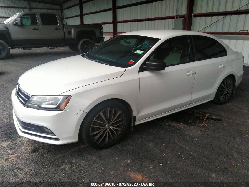 2016 VOLKSWAGEN JETTA SEDAN 1.8T SPORT - 3VWB17AJ3GM215611