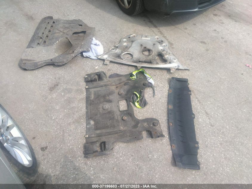 2013 BMW 5 SERIES GRAN TURISMO 550I XDRIVE - WBASP0C56DC988009