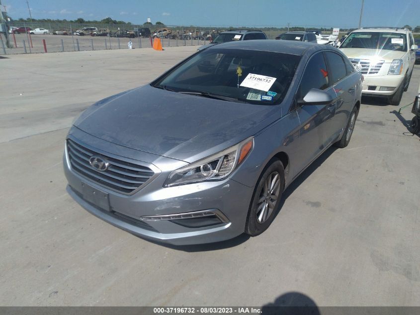 2015 HYUNDAI SONATA 2.4L SE - 5NPE24AF7FH070195