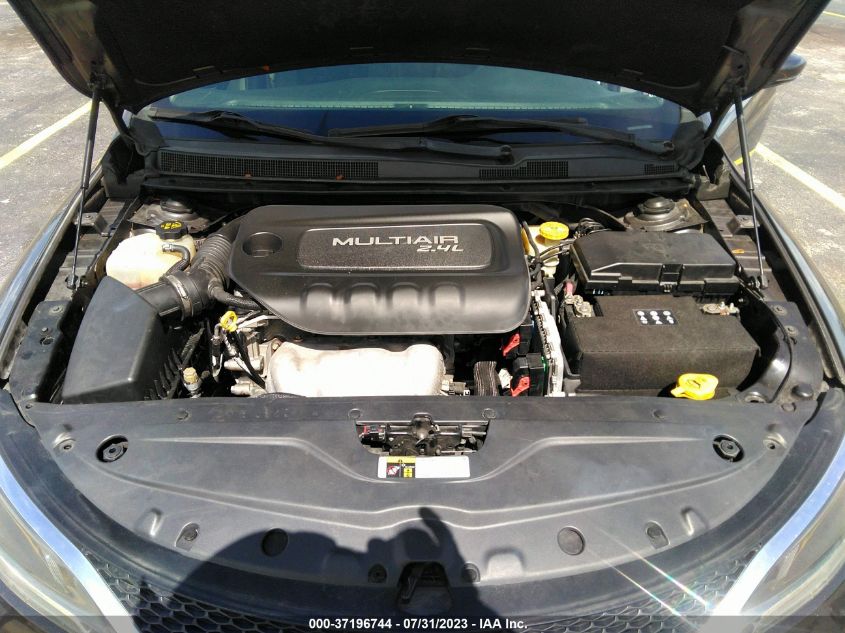 2015 CHRYSLER 200 C - 1C3CCCCB8FN559024