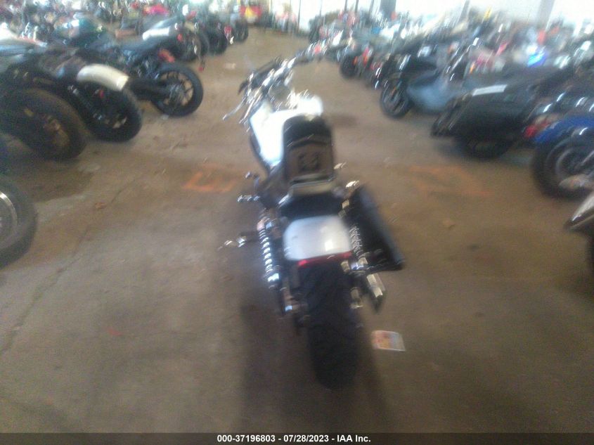 2001 HONDA VT750 DC JH2RC44011K504151