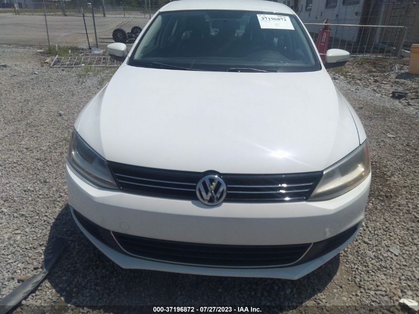 2013 VOLKSWAGEN JETTA SEDAN SE W/CONVENIENCE - 3VWDX7AJ8DM232469