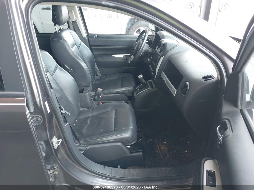 VIN 1C4NJCEB2HD199037 2017 JEEP COMPASS LATITUDE