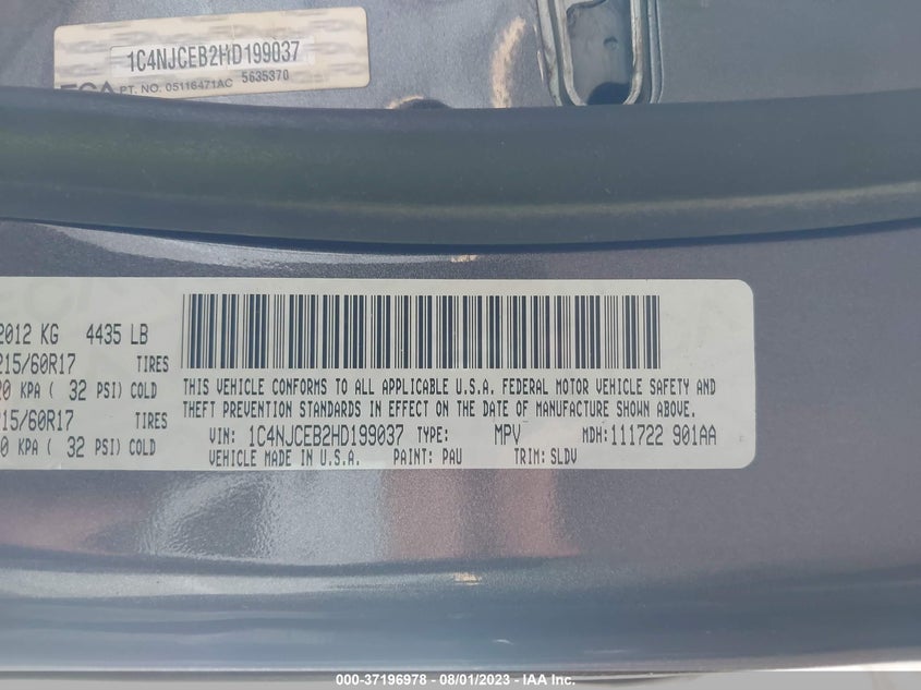 VIN 1C4NJCEB2HD199037 2017 JEEP COMPASS LATITUDE