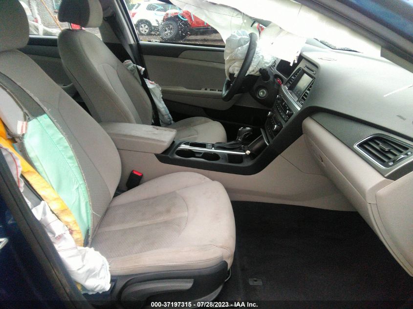 2016 HYUNDAI SONATA 2.4L SE - 5NPE24AF7GH304742
