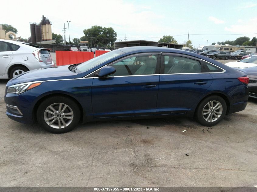 2015 HYUNDAI SONATA 2.4L SE - 5NPE24AF0FH171207