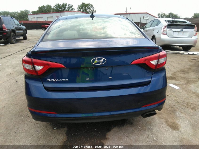 2015 HYUNDAI SONATA 2.4L SE - 5NPE24AF0FH171207