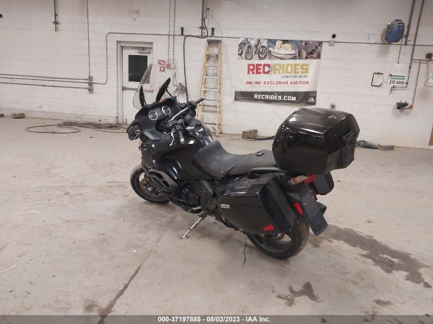 2016 TRIUMPH MOTORCYCLE TROPHY SE - SMTH02XK9GJ738746