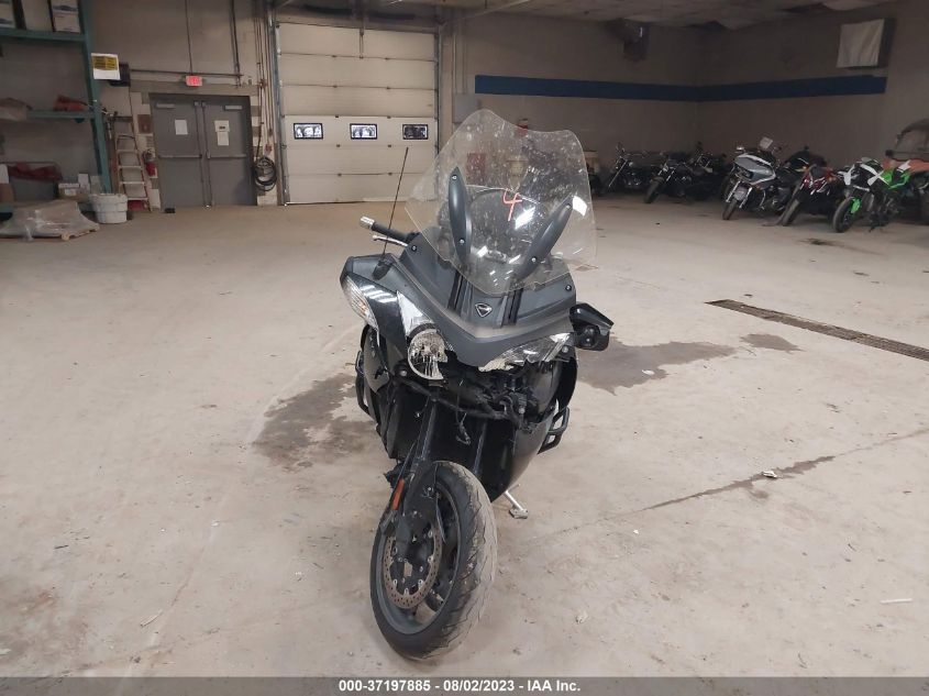 2016 TRIUMPH MOTORCYCLE TROPHY SE - SMTH02XK9GJ738746