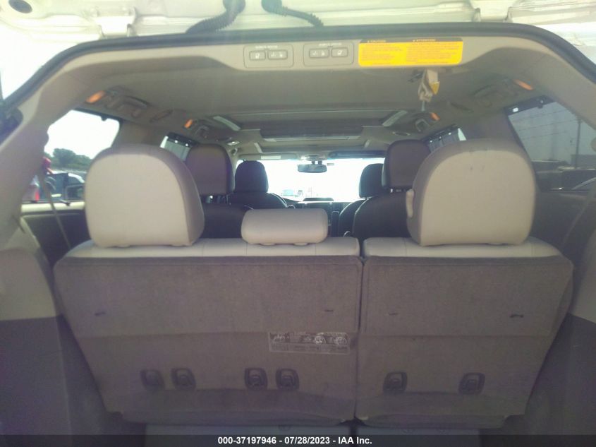 5TDYK3DC8CS262143 2012 TOYOTA SIENNA, photo no. 8