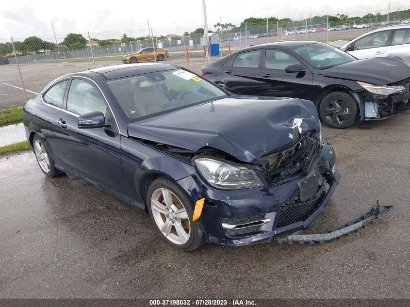 2014 MERCEDES-BENZ C-CLASS C 250 - WDDGJ4HB2EG192812