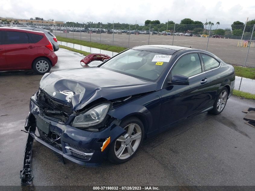 2014 MERCEDES-BENZ C-CLASS C 250 - WDDGJ4HB2EG192812