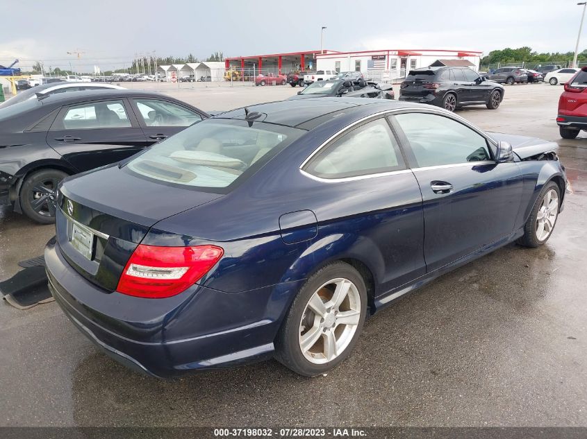 2014 MERCEDES-BENZ C-CLASS C 250 - WDDGJ4HB2EG192812