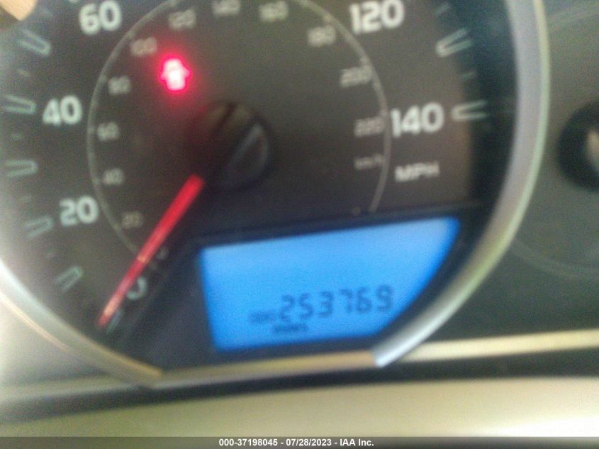 2015 TOYOTA RAV4 LE - JTMZFREV7FJ044921