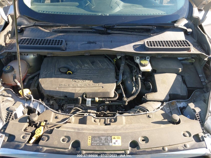 VIN 1FMCU0JD5HUD29005 2017 FORD ESCAPE TITANIUM